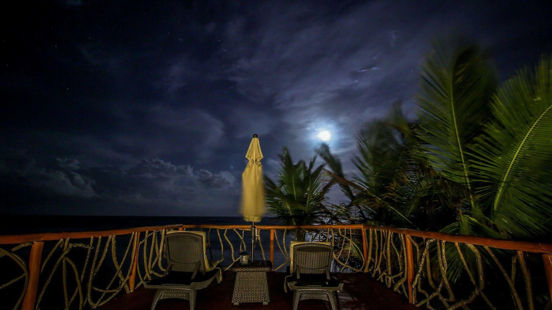 Keniza Beach Hotel