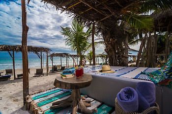 Aura Hotel 3*