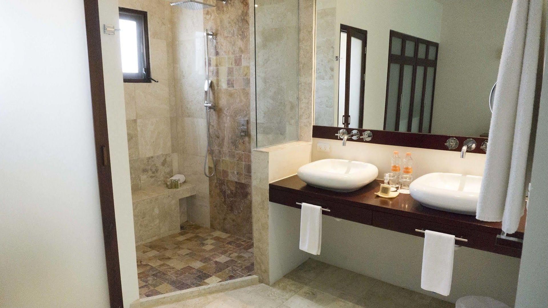Intima Adults Only 3*