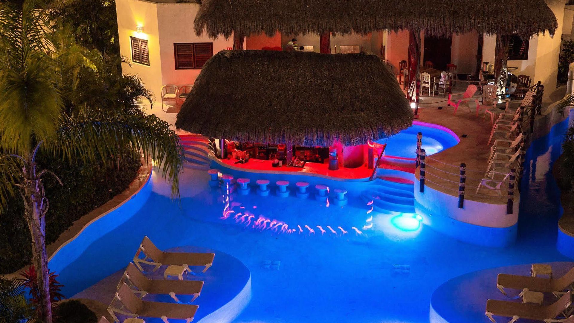 Intima Adults Only Hotel 3*