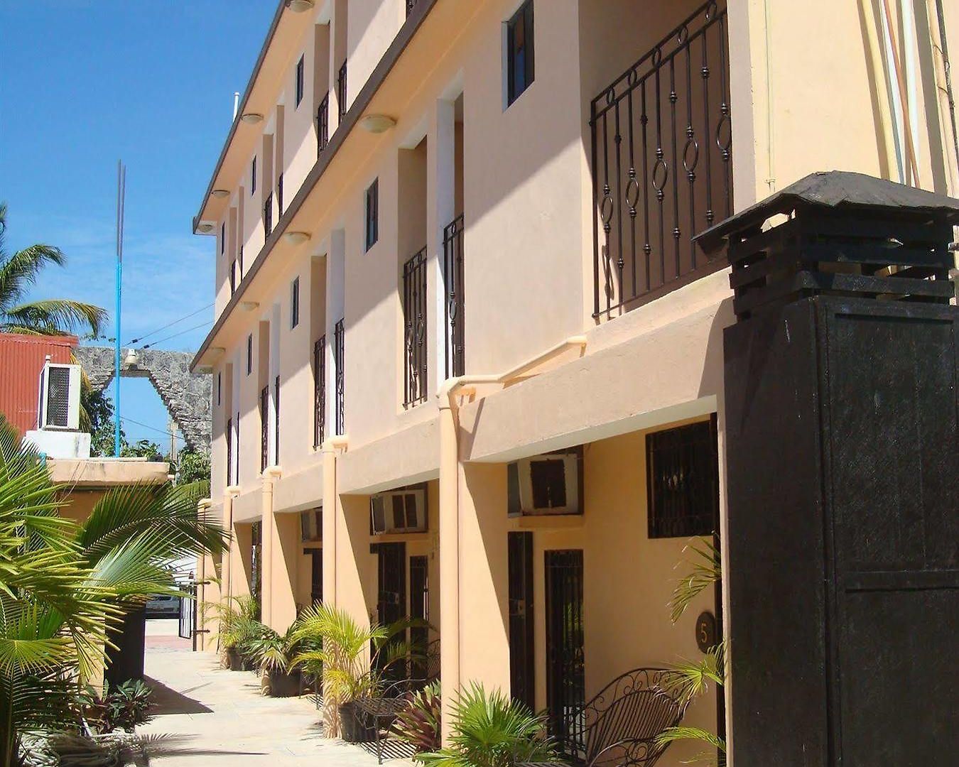 Andrea's Hotel