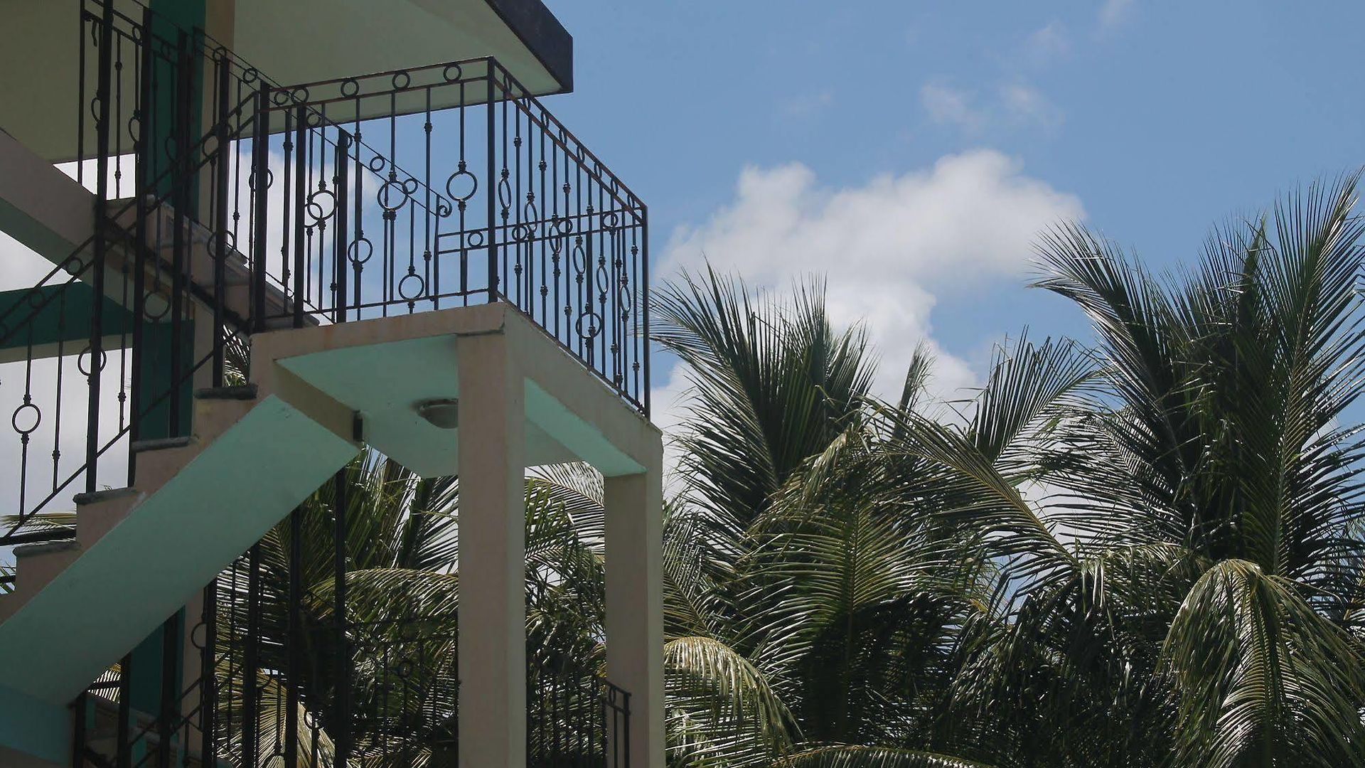 Andrea's Hotel