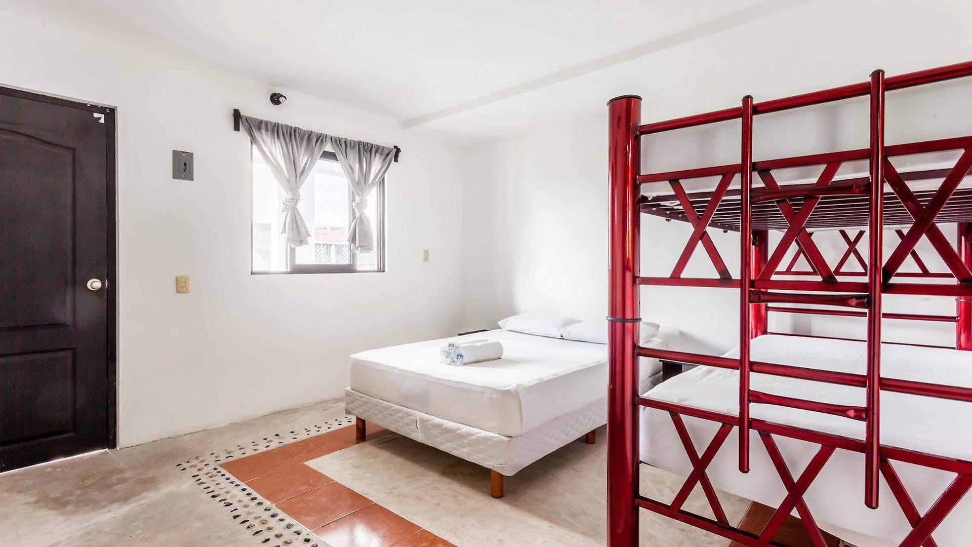 Hostel Babel