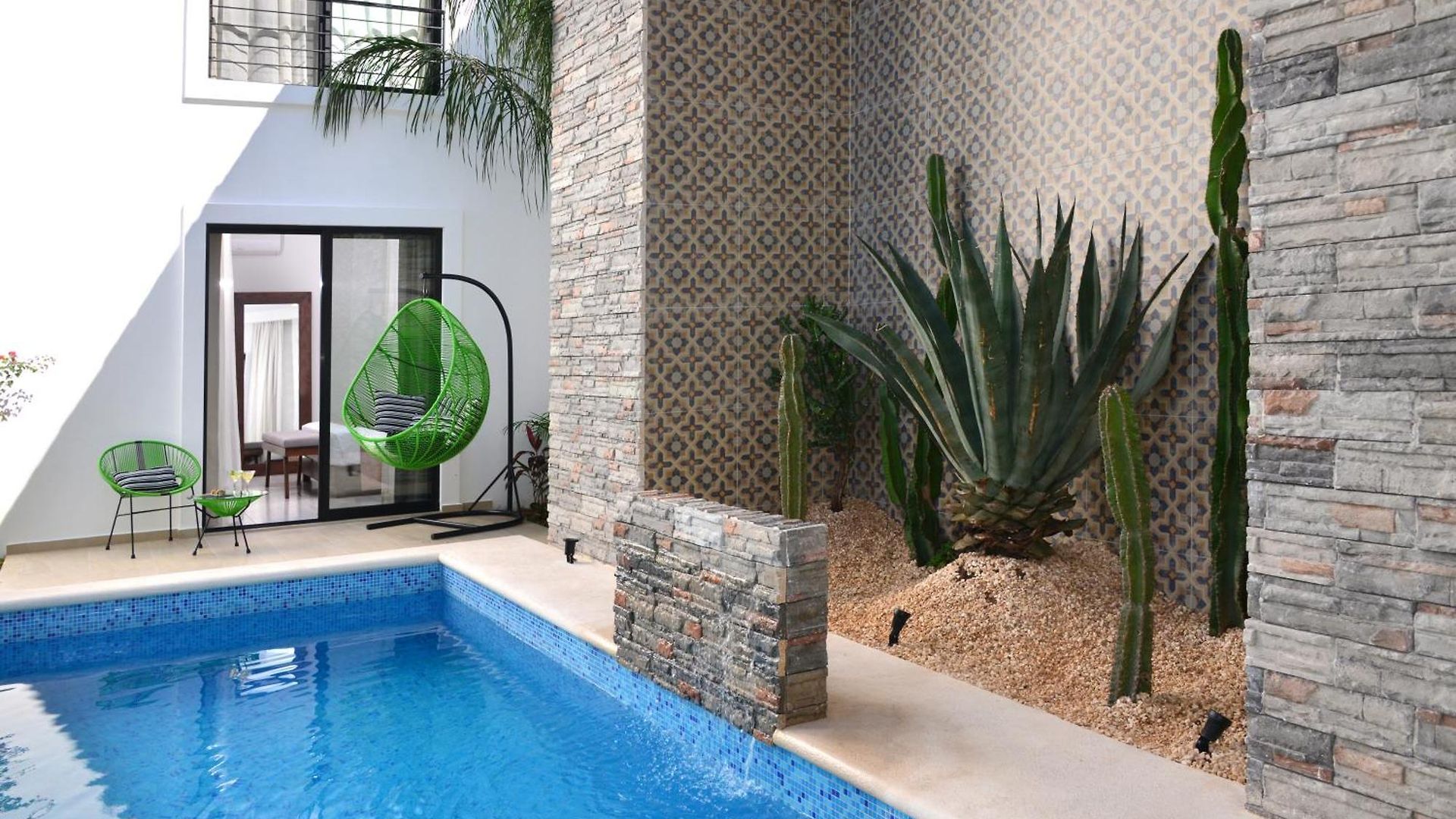 Hotel Elements Boutique 4*