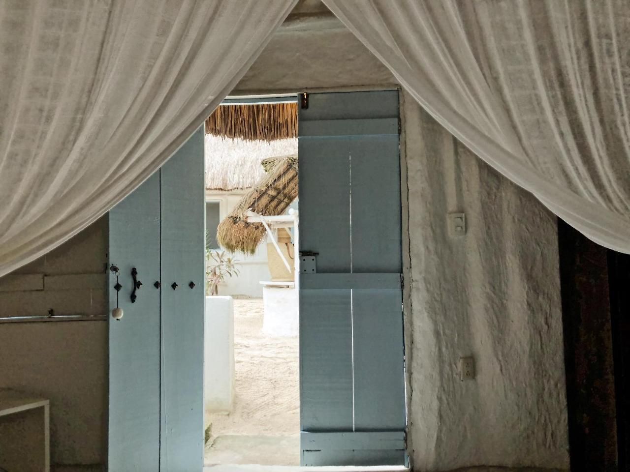 Playa Mambo Eco Cabanas