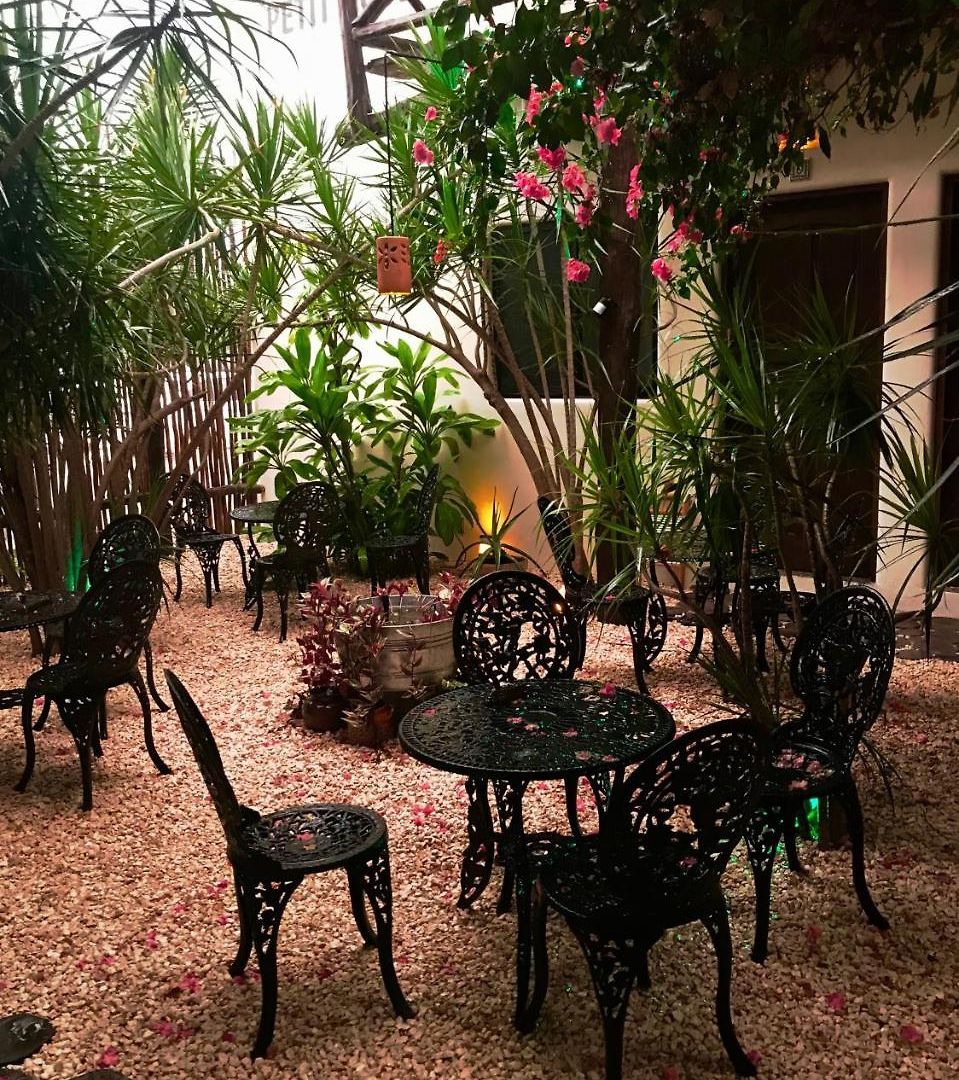 Lo Nuestro Petit Tulum