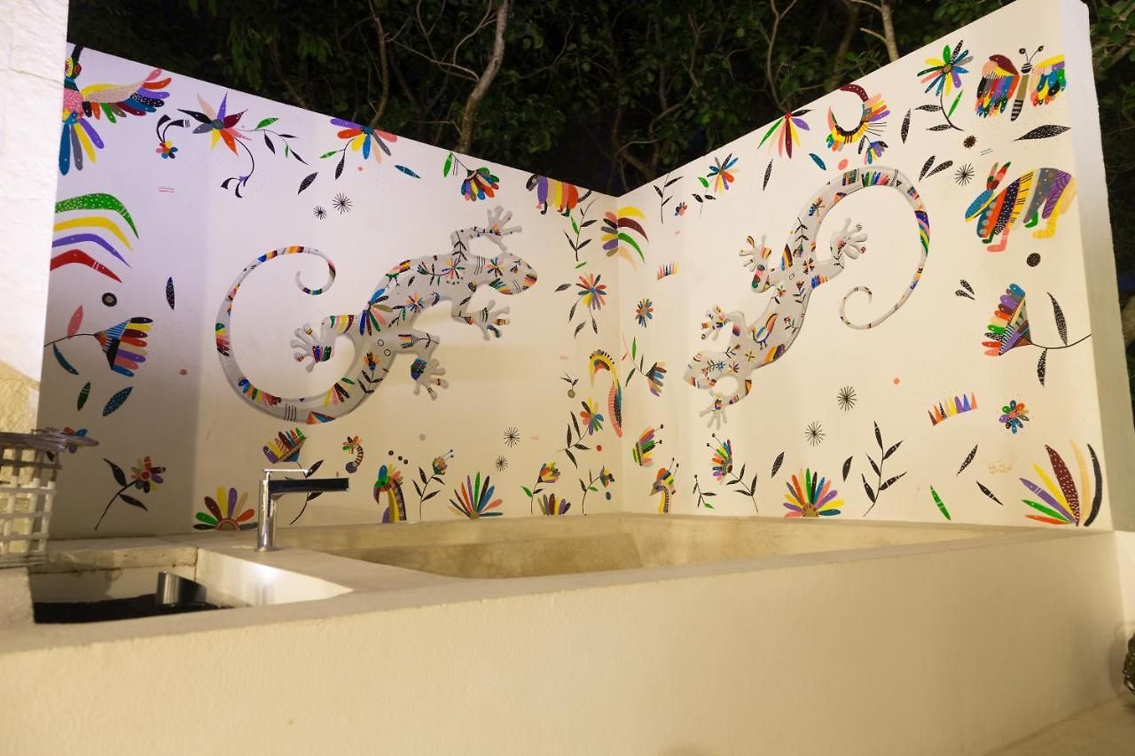 Luxury Private , Private Pool, Private Garden, Jacuzzi, 24hours Security Villa