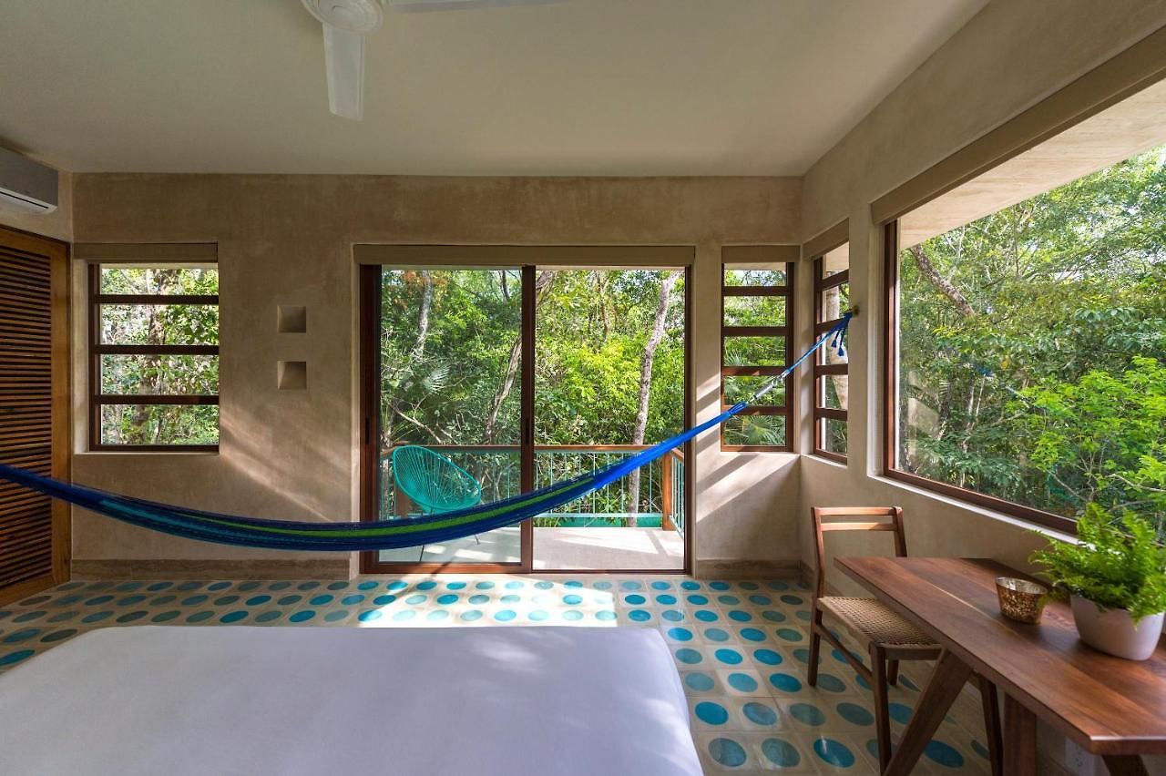 Tiki Tiki Hotel