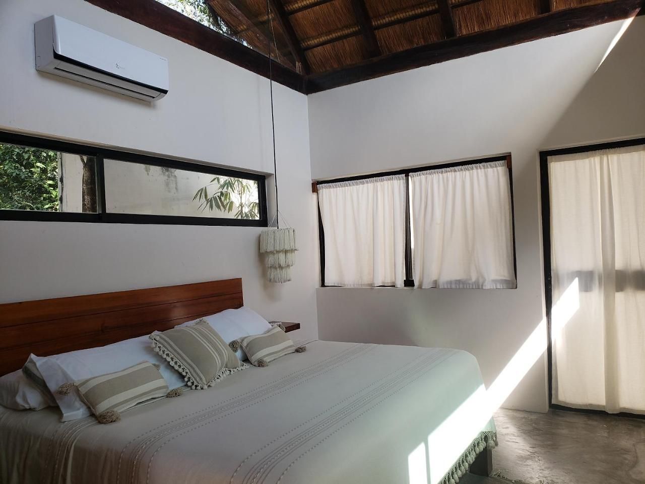 Aqua Viva 4*