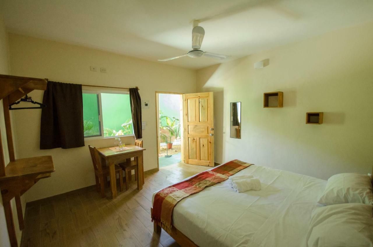 Casa Almendro Hotel 2*