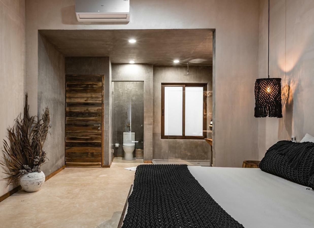 Era & Hotel 4*