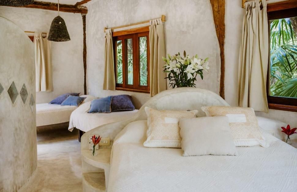 Palms House *