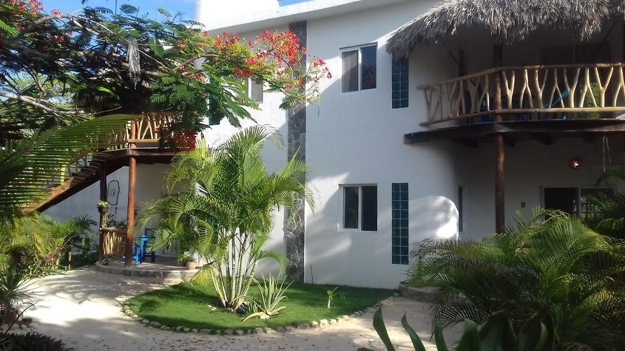 Zamunda Garden View Inn