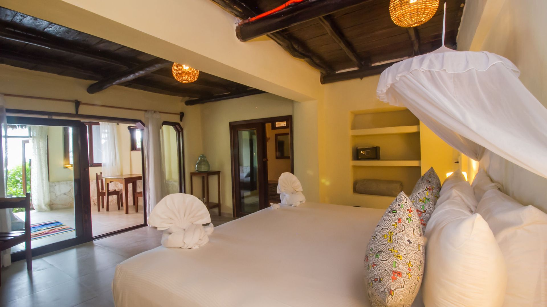 Hotel Playa Canek Beachfront Eco 4*