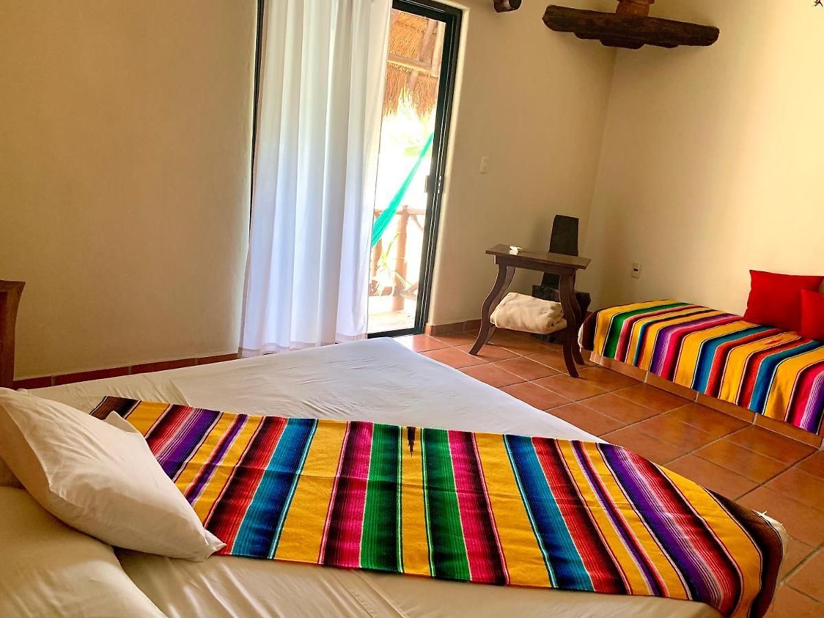 Lo Nuestro Petit Hotel 3*