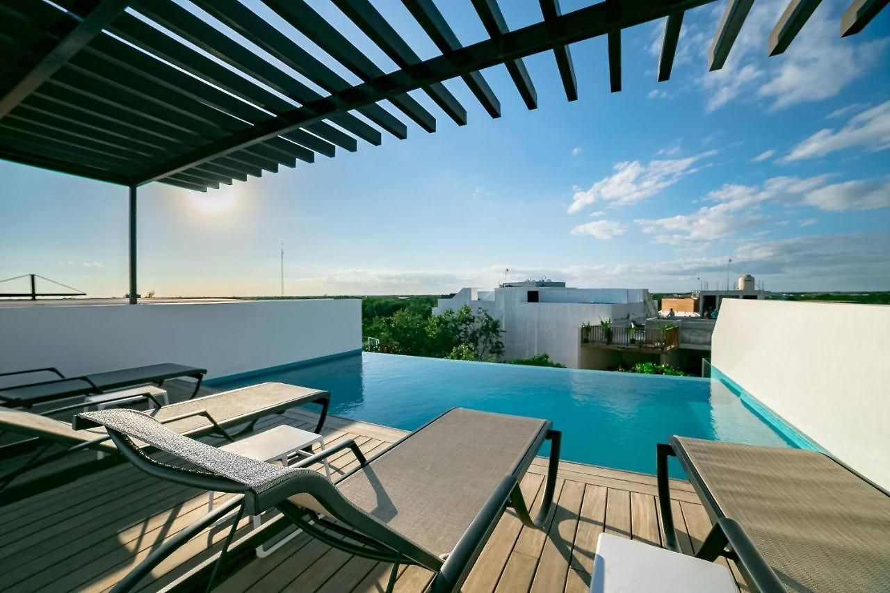 Private Roof W Plunge Pool, Brand New 2 Bedroom Penthouse For 6 Sleeps Holiday home Tulum