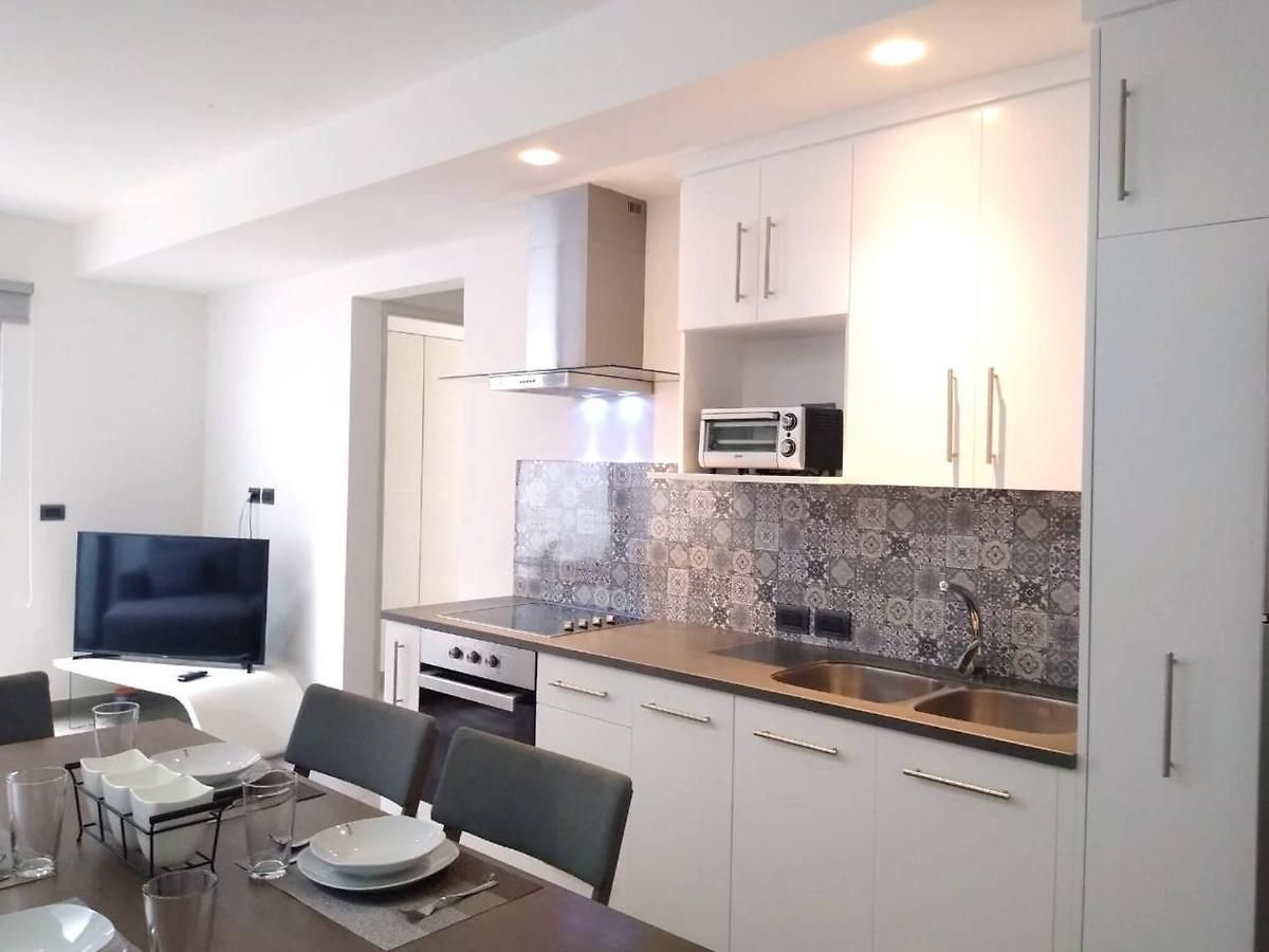 Private Roof W Plunge Pool, Brand New 2 Bedroom Penthouse For 6 Sleeps