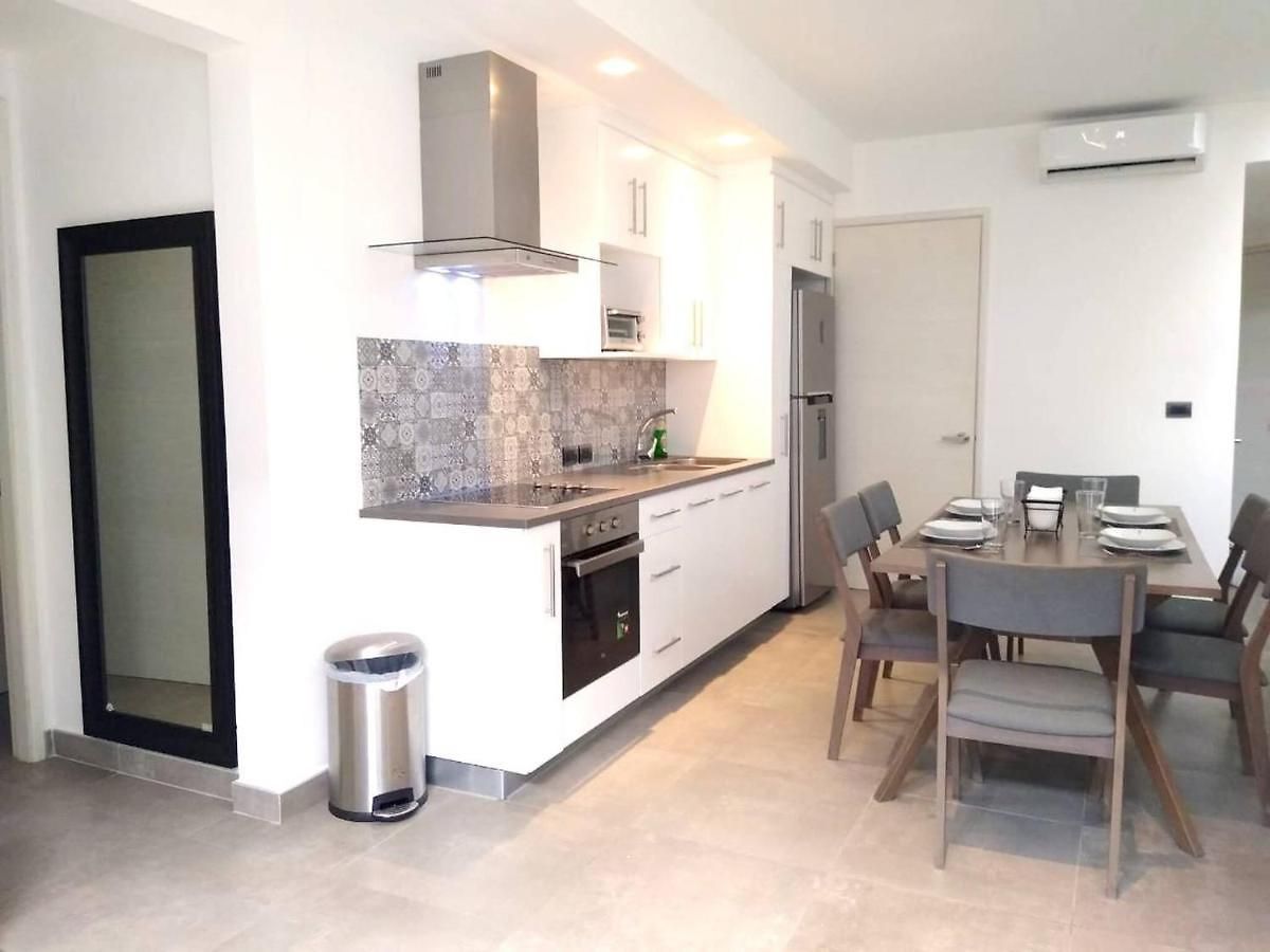 Holiday home Private Roof W Plunge Pool, Brand New 2 Bedroom Penthouse For 6 Sleeps