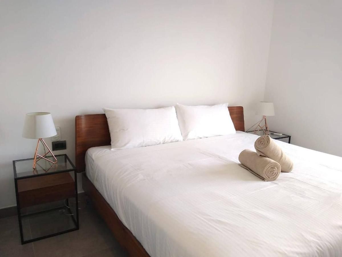 Private Roof W Plunge Pool, Brand New 2 Bedroom Penthouse For 6 Sleeps Holiday home