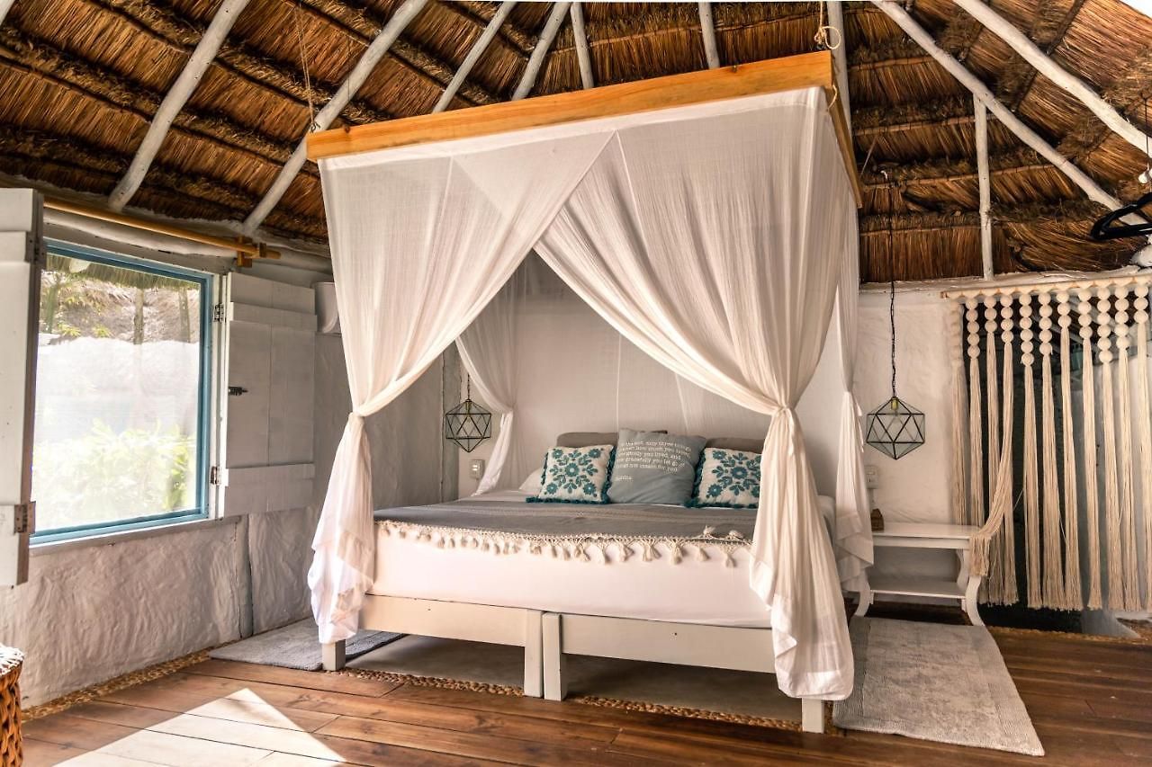 Hotel Playa Mambo Eco Cabanas 4*