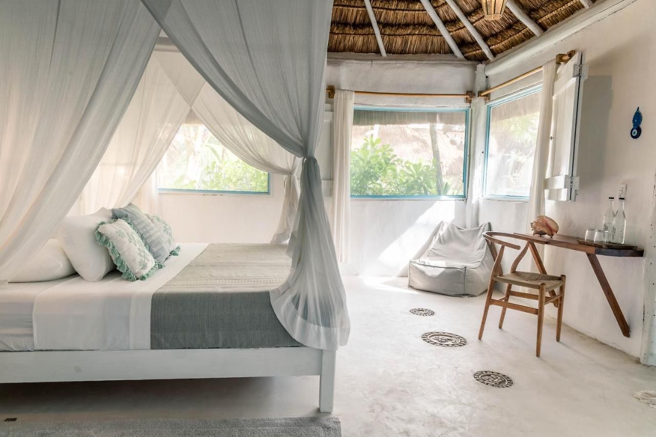 Playa Mambo Eco Cabanas 4*