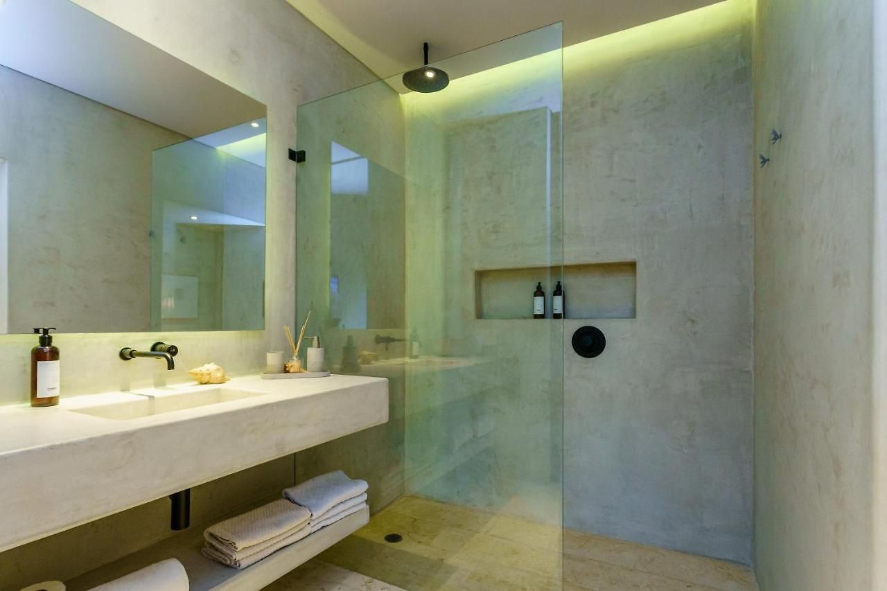 Apartment Luxury & Nature Meet A Private Pool & Roof Pool