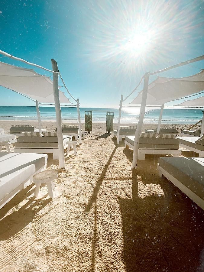 Playa Mambo Eco Cabanas