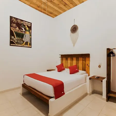 Oyo Jarro Cafe Hotel