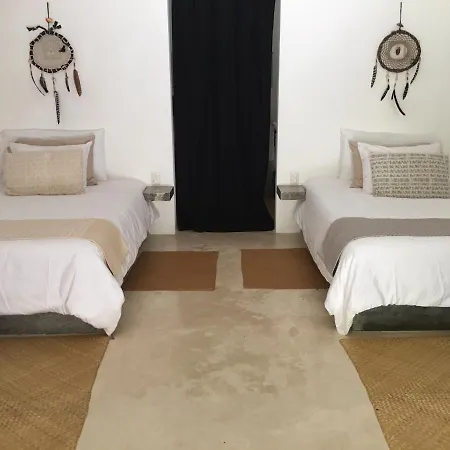 Casa-laha Hotel *