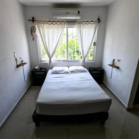 Banana Hotel