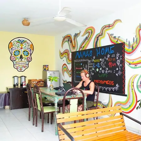 Mama's Hostel