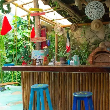 Mama's Hostel *
