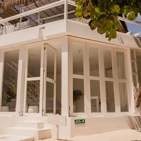 Hotel Shambala Petit Tulum