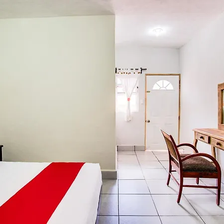 Oyo Addy Hotel 2*
