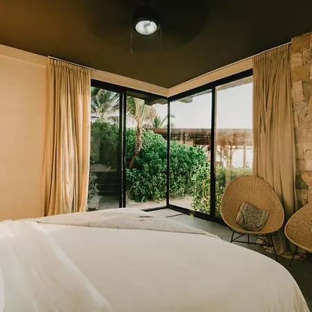 Akkuun - Adults Only Hotel