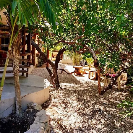 La Casa De Mia Hotel 2*