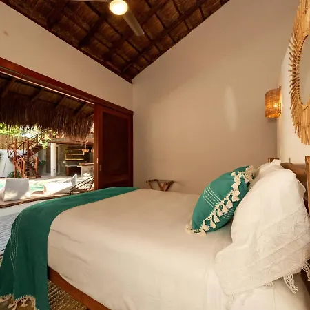 Mimosa Hostel *