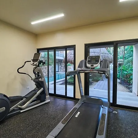 Luxury Poolside Gem With Pool, Jacuzzi & Gym Tulum