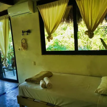 La Casa De Mia 2*