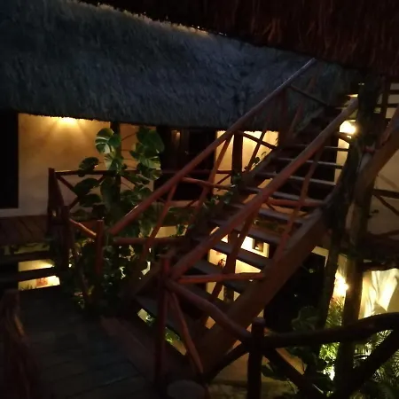 Kin Ha Hotel 3*
