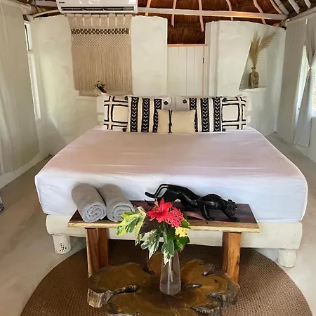 Hotel Roc Luxe Tulum