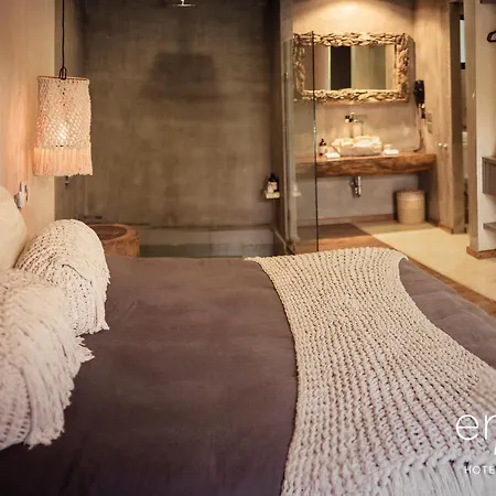 Era & Hotel 4*