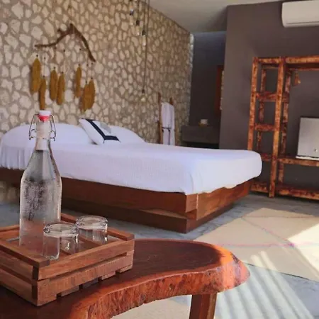 Ariche & Hotel *
