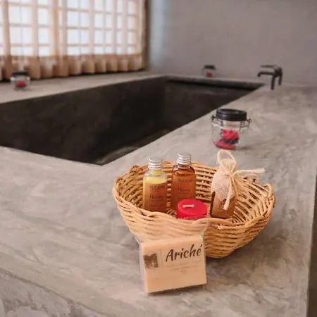 Ariche & Hotel