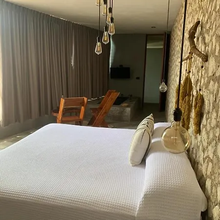 Ariche & * Tulum