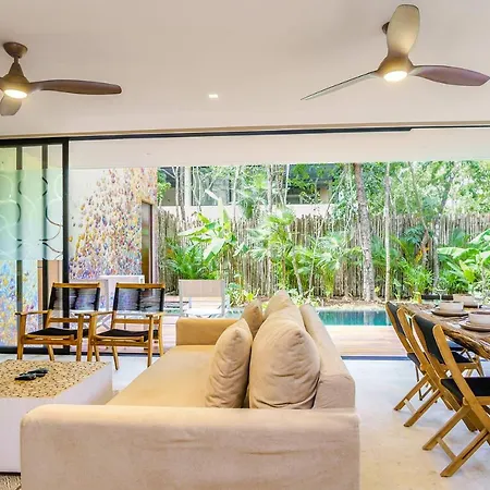 Gorgeous Flowy Space With Wrap-around Private Pool Apartment *