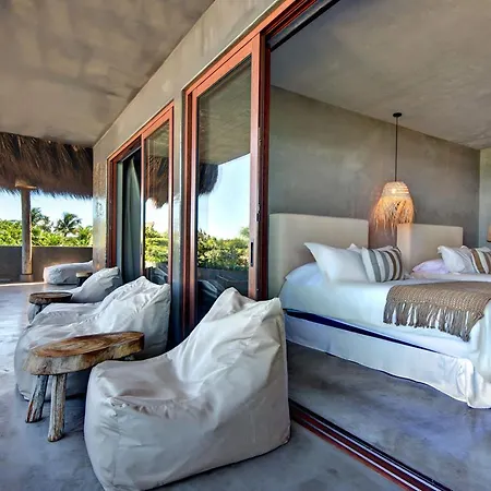 Beachfront Soliman Bay 12