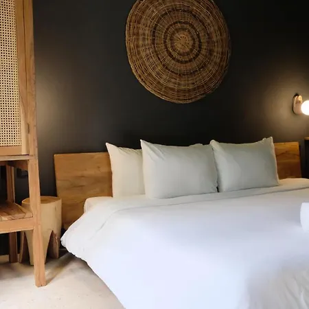 Loba Male Only Bed and breakfast 4*