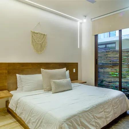 Private Pool For Groups Apartment