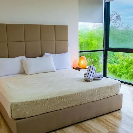Amira Apartahotel